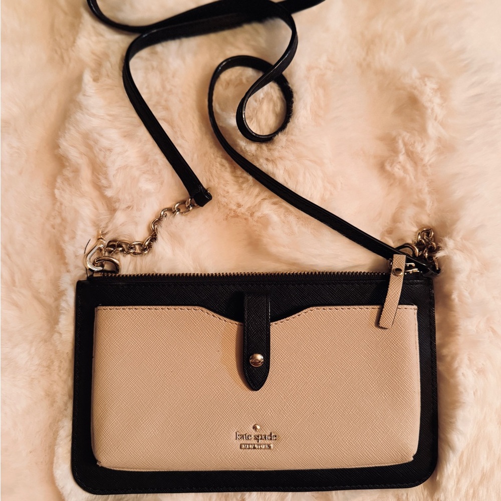 Kate Spade New York Colorblock Crossbody Wallet – Black & Cream